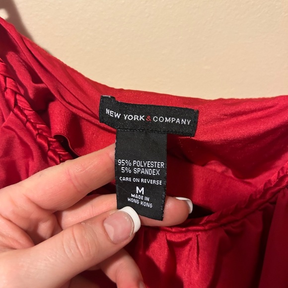 New York and Company red satin-look cami - Picture 4 of 4